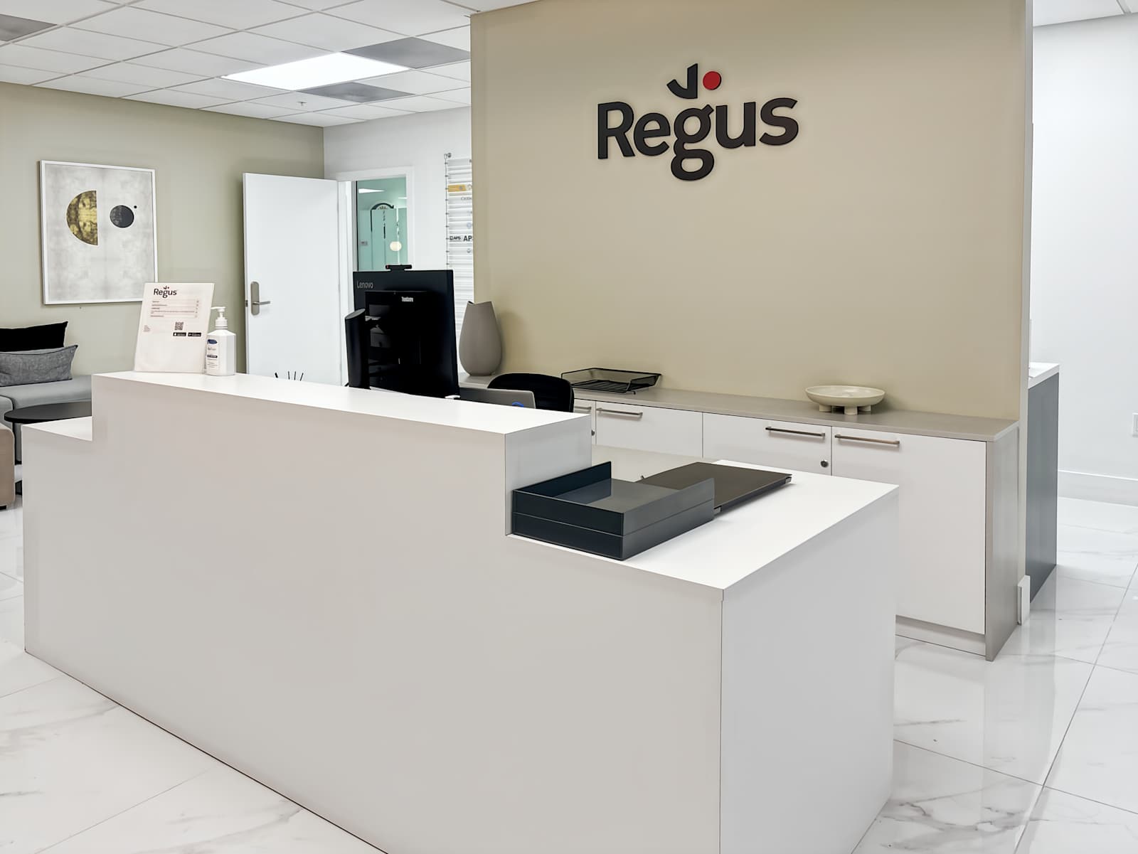 Business center Regus 107th Ave Regus 107th Ave — photo 2 of 6