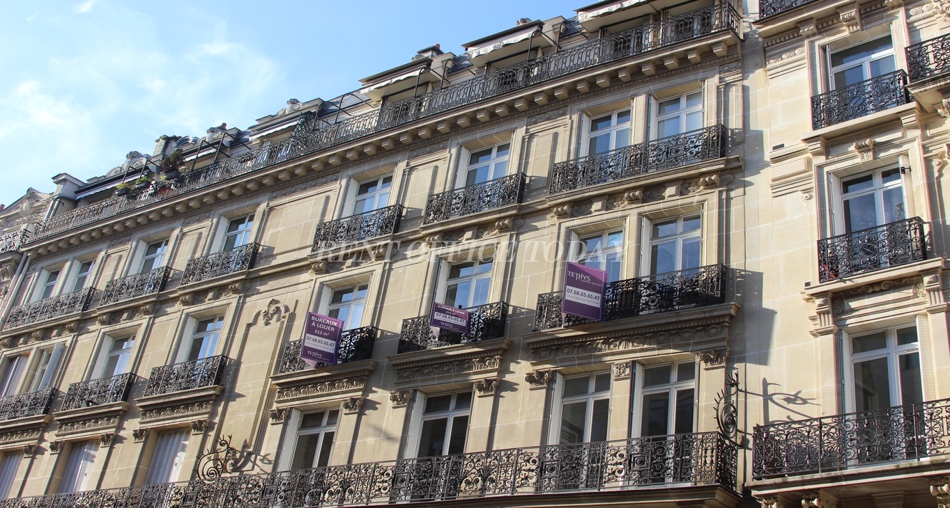 Rent office 33 Rue Marbeuf — photo 5