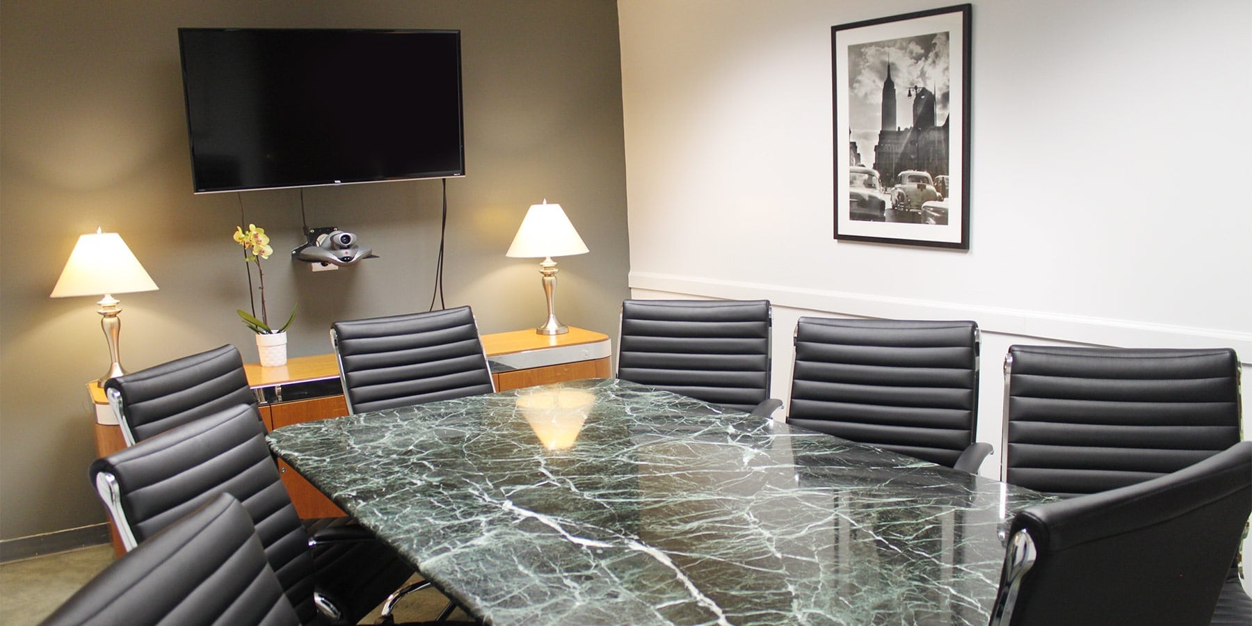 Rent office Grand Central Parkway — photo 1