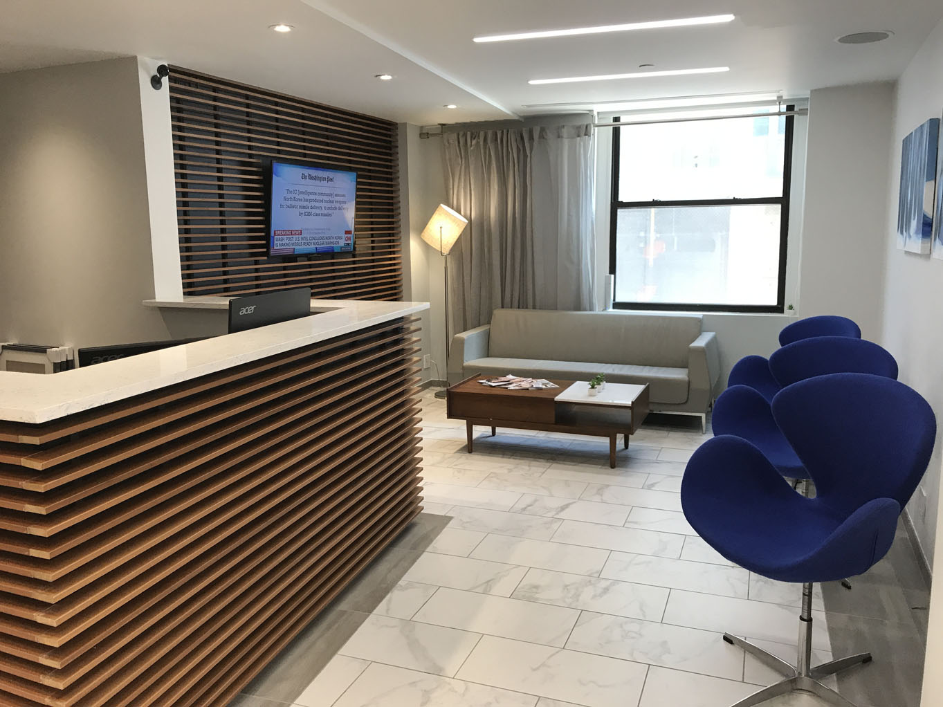 Rent office 211 East 43rd Street — photo 1