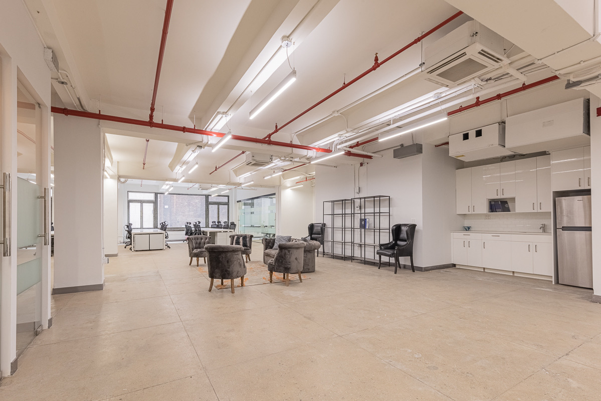 Rent office West 35th Street 315 — photo 1