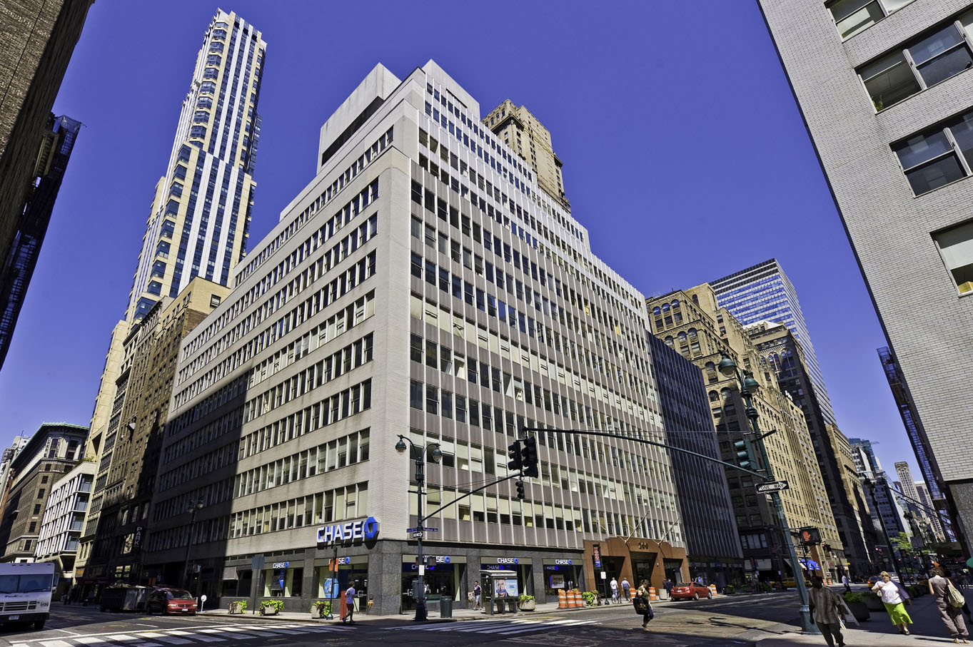 Pusat perniagaan 415 Madison Avenue Rent office 415 Madison Avenue — photo 1