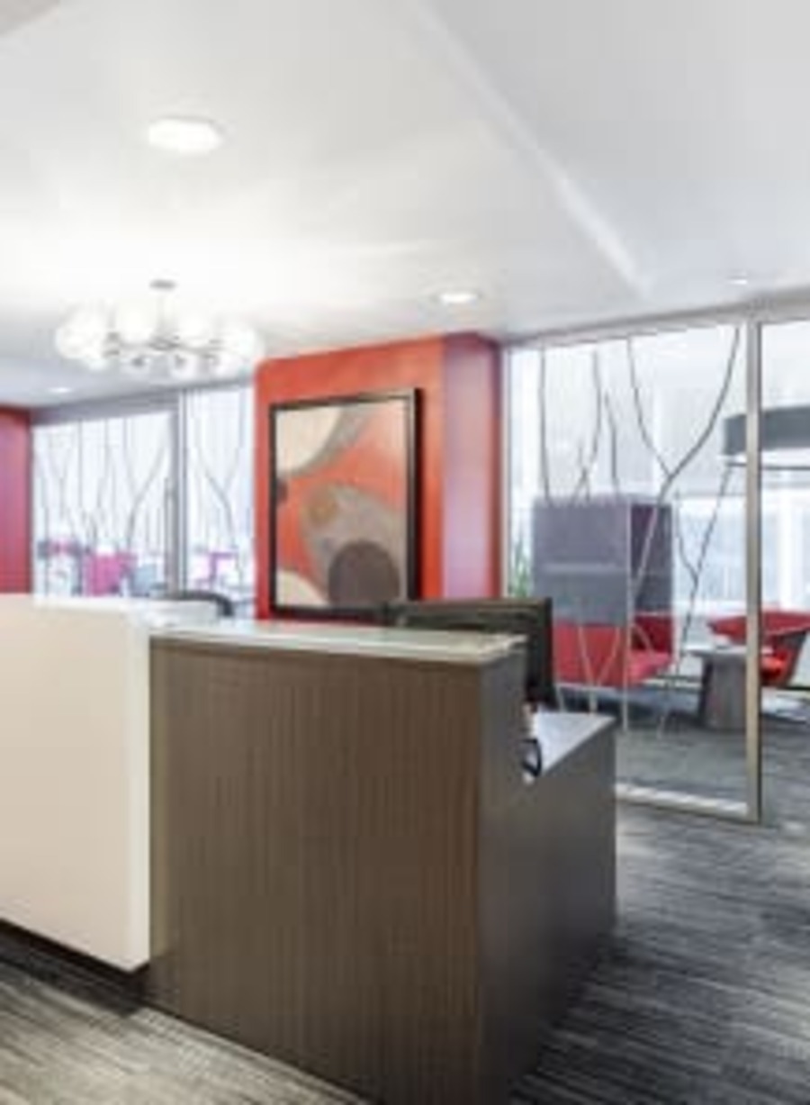 Pusat perniagaan 747 Third Avenue Rent office 747 Third Avenue — photo 1