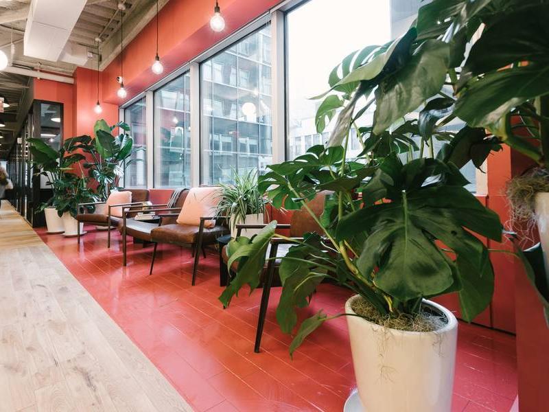 Pusat perniagaan 12 East 49th Street Rent office 12 East 49th Street — photo 1