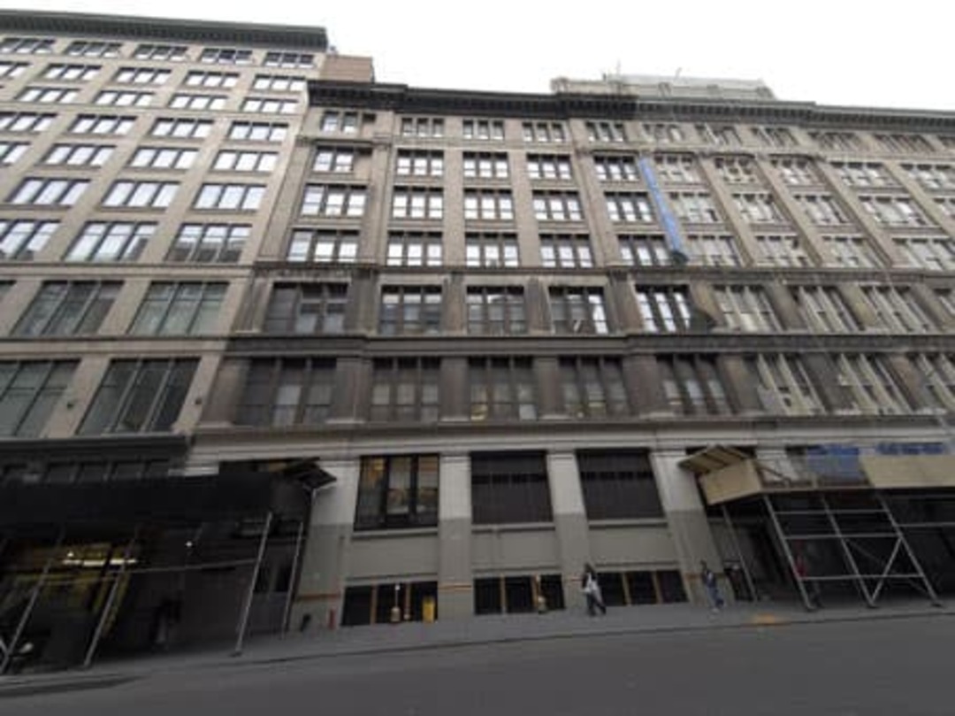 Pusat perniagaan West 19th Street 111 Rent office West 19th Street 111 — photo 1