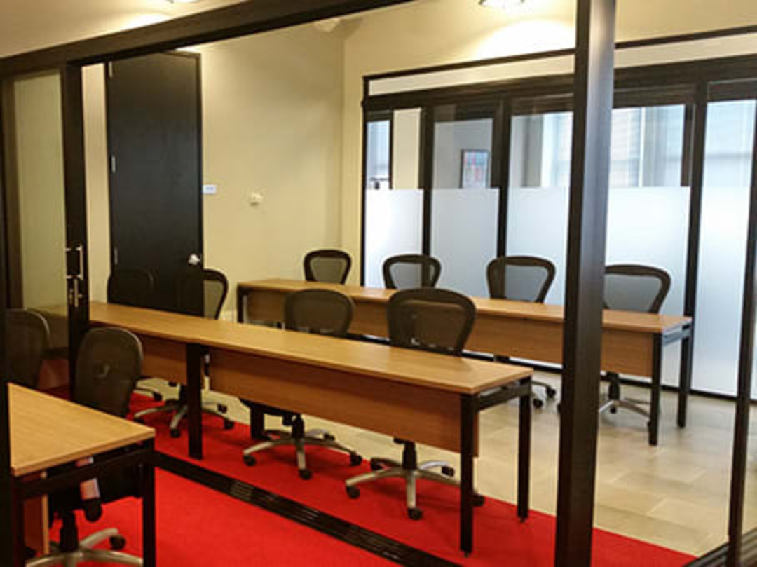 Pusat perniagaan West 19th Street 111 Rent office West 19th Street 111 — photo 3
