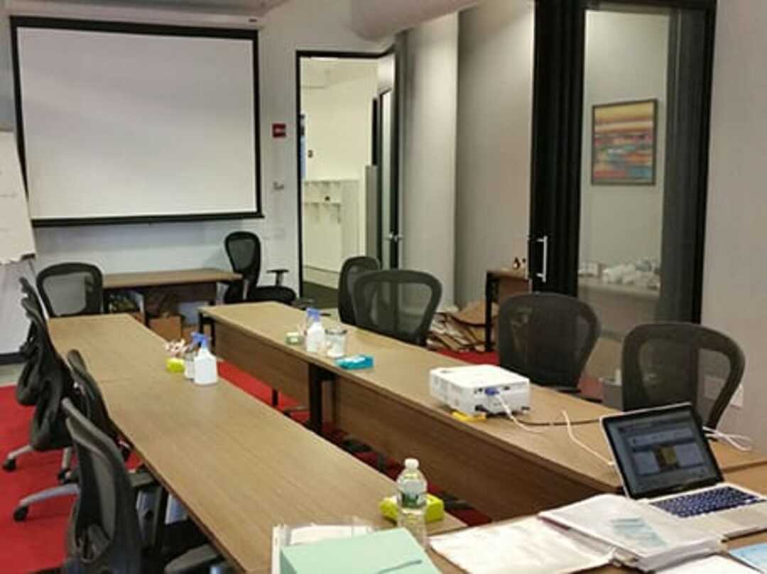 Pusat perniagaan West 19th Street 111 Rent office West 19th Street 111 — photo 4