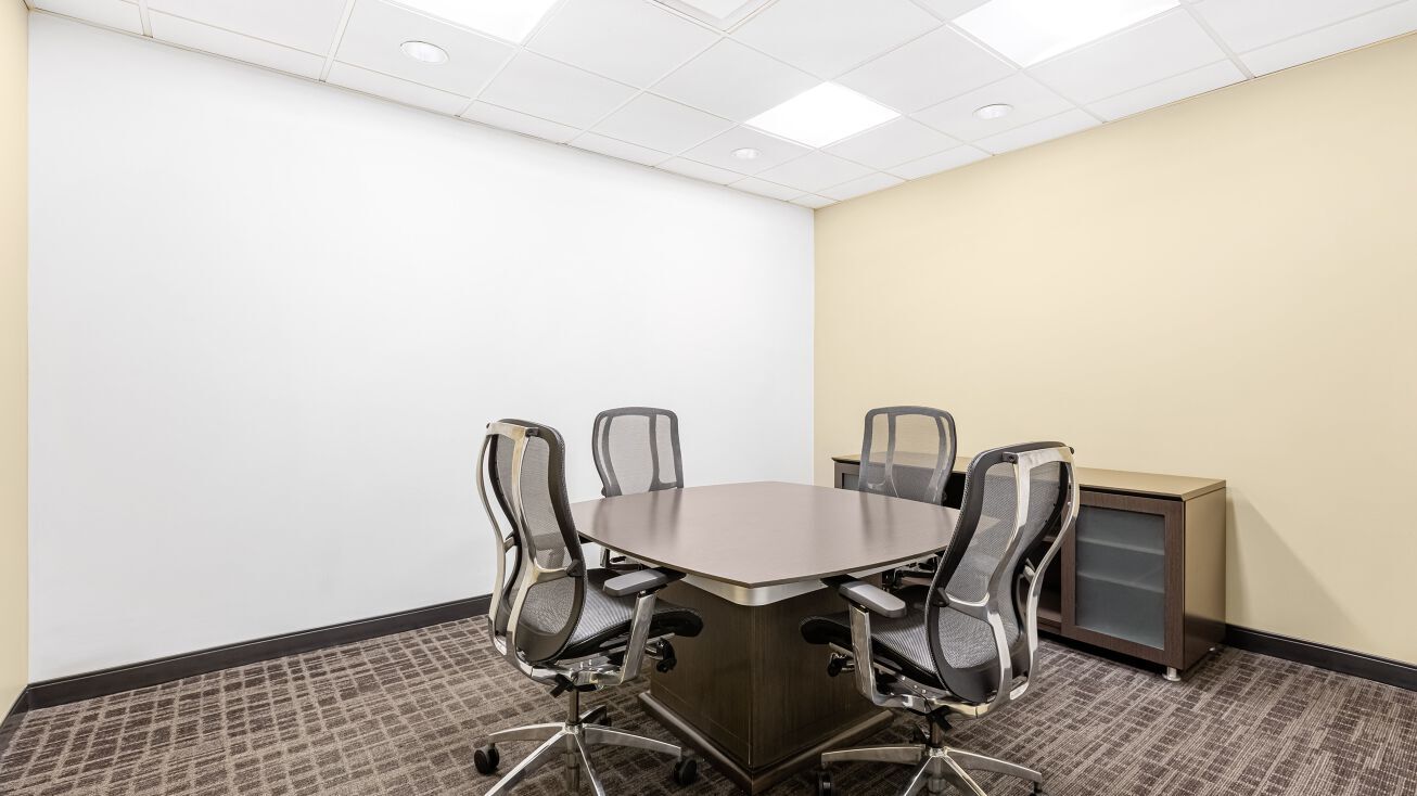 Pusat perniagaan 104 West 40th Street Rent office 104 West 40th Street — photo 9