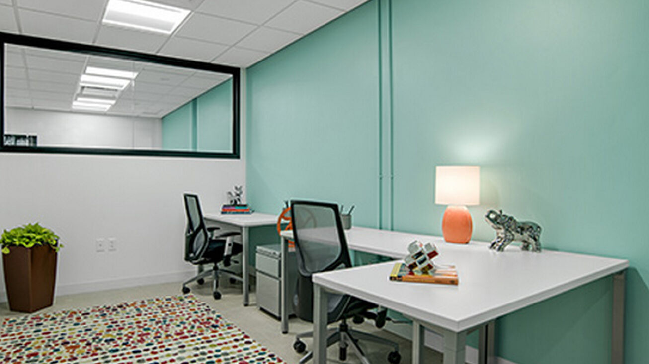 Pusat perniagaan Broadway 1740 Rent office Broadway 1740 — photo 7