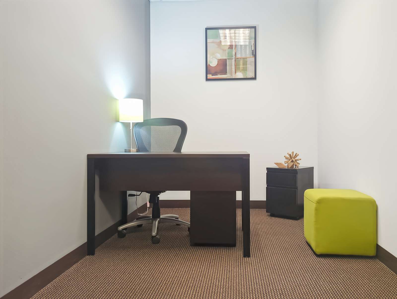 Rent office 100 Duffy Avenue — photo 4