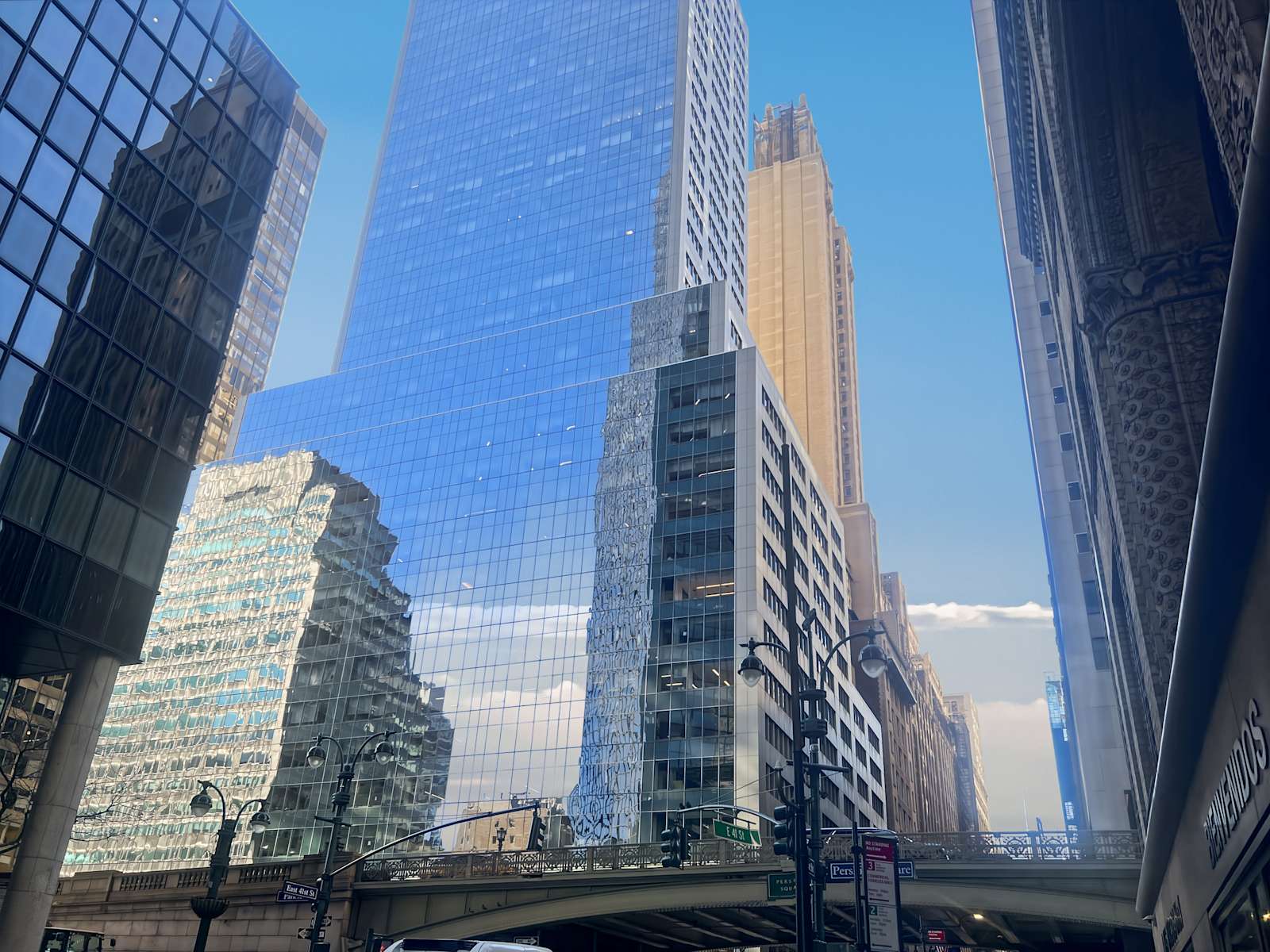 Rent office 100 Park Avenue — photo 1