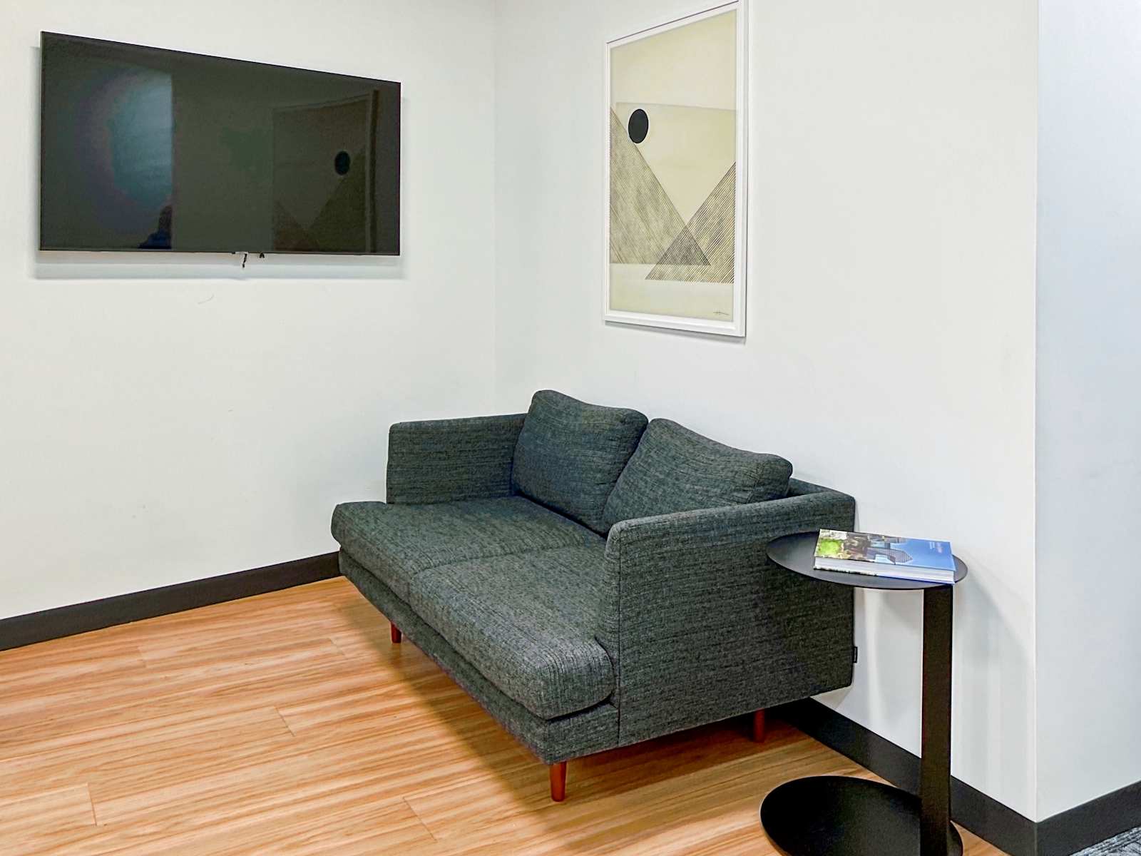 Pusat perniagaan 1500 Astor Ave Rent office 1500 Astor Ave — photo 5