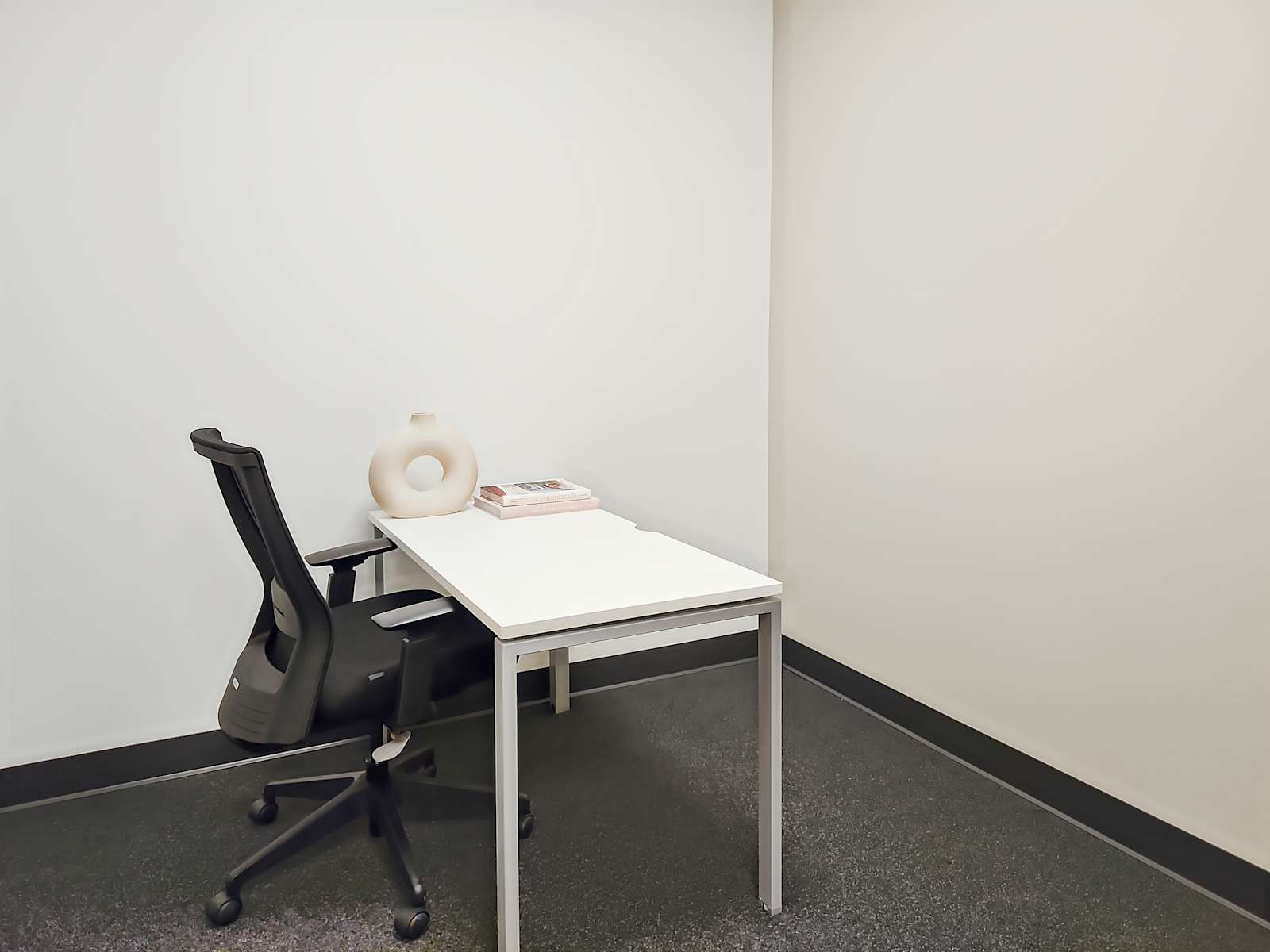 Pusat perniagaan 251 John James Audubon Pky Rent office 251 John James Audubon Pky — photo 4