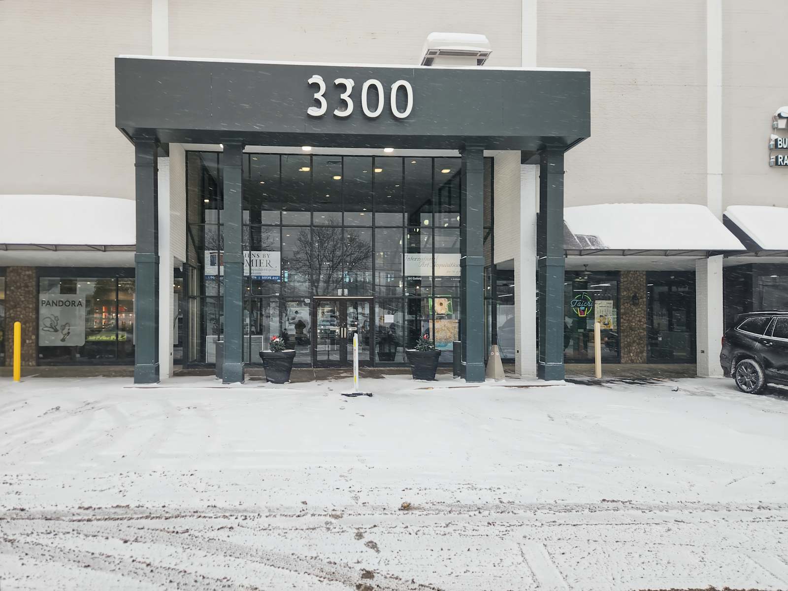 Pusat perniagaan 3300 Monroe Ave Rent office 3300 Monroe Ave — photo 1