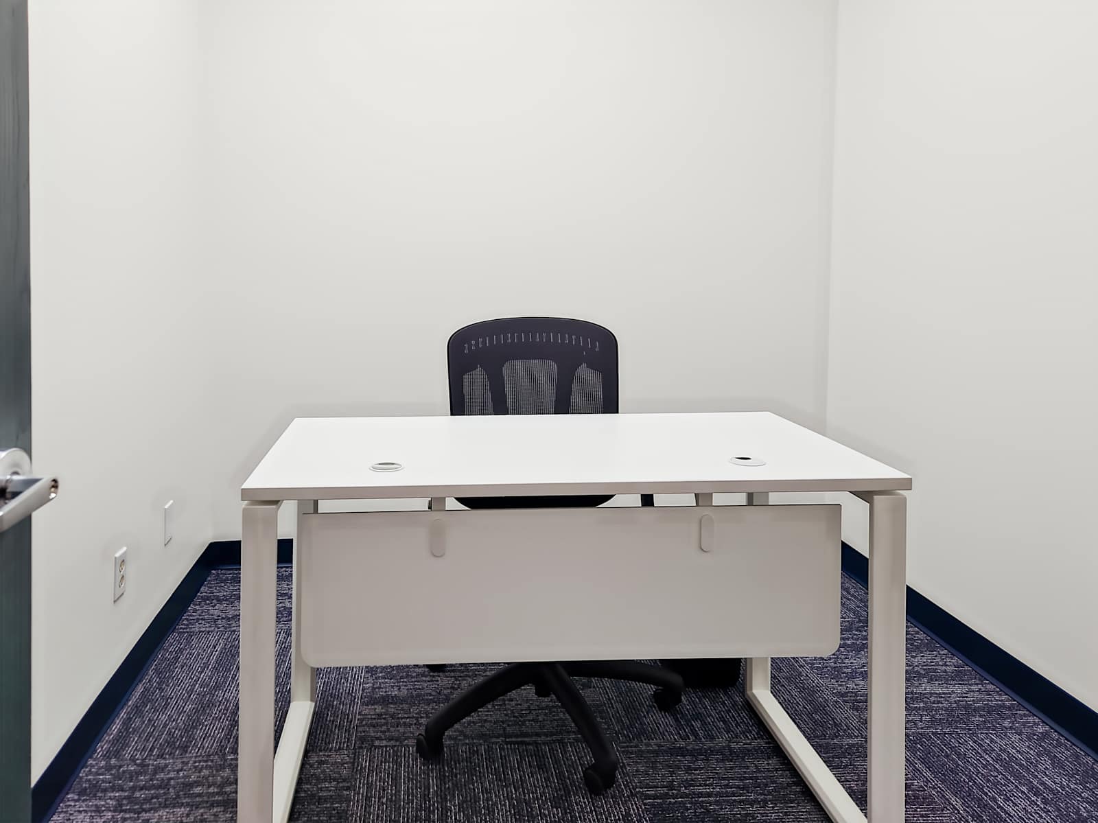 Pusat perniagaan 3300 Monroe Ave Rent office 3300 Monroe Ave — photo 6