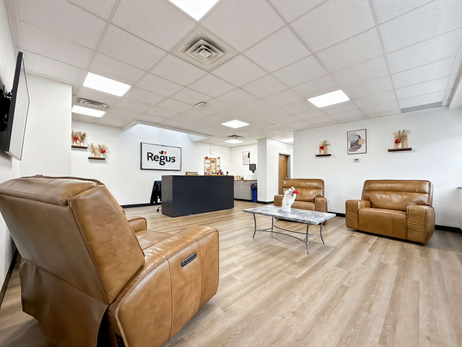 Rent office 333 W Commercial Street — photo 5