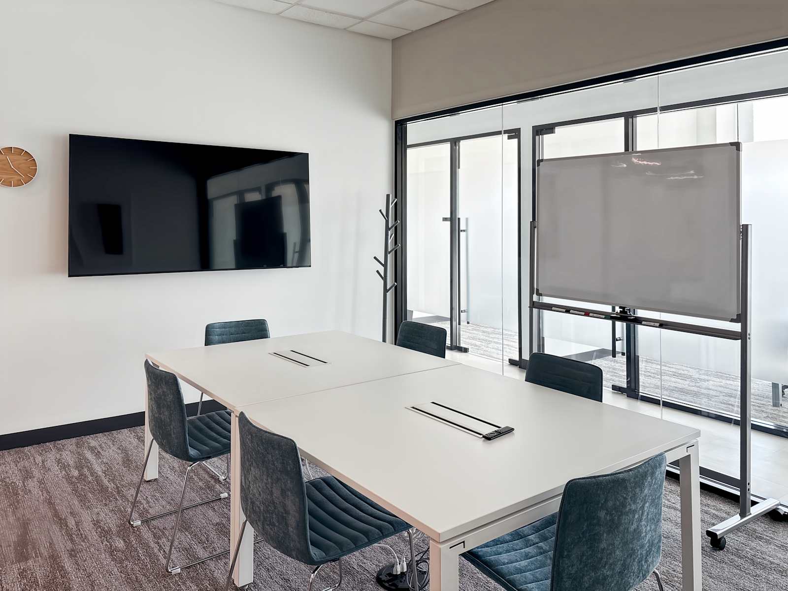 Pusat perniagaan 36th Avenue Rent office 36th Avenue — photo 3