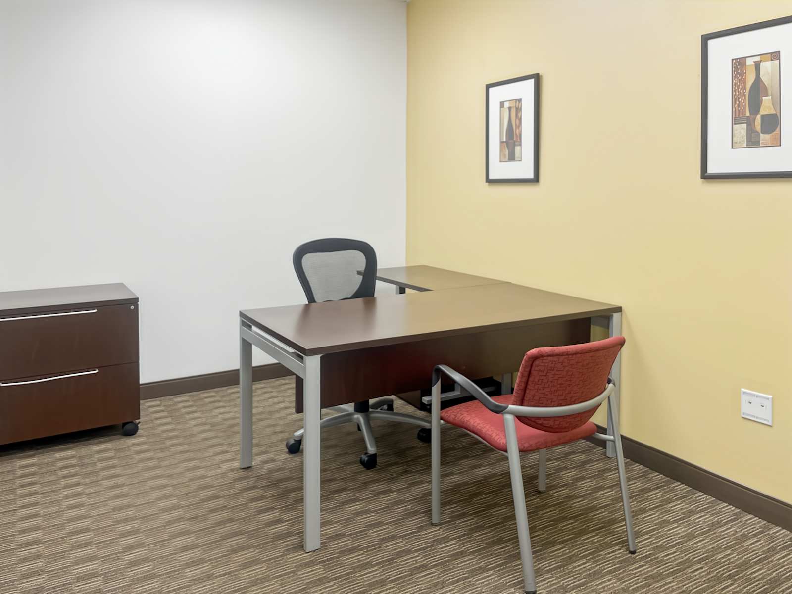 Rent office 400 Rella Boulevard — photo 4