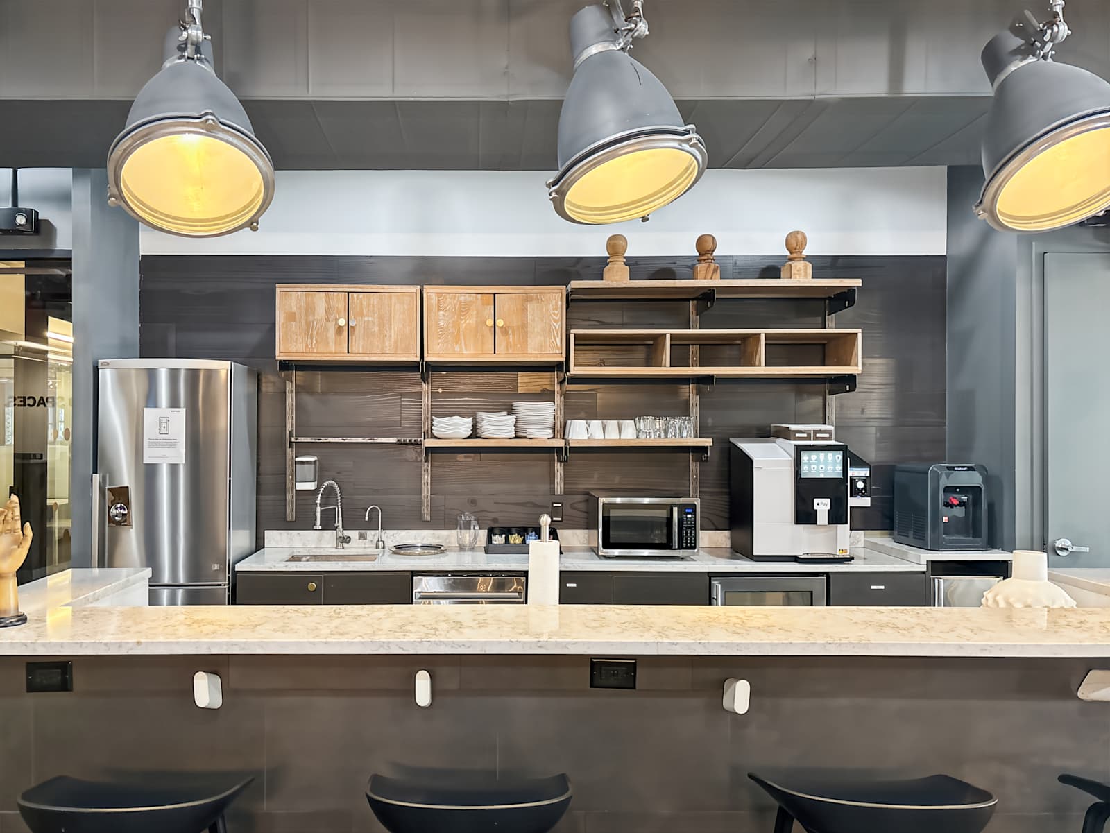 Rent office 401 Park Avenue South — photo 6