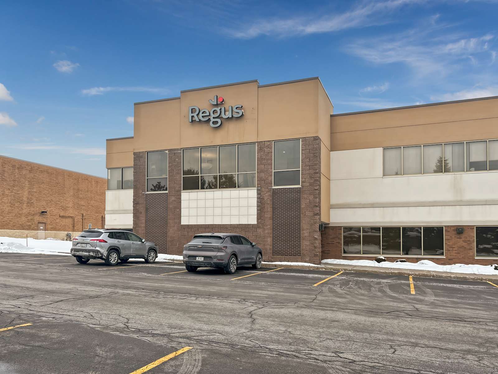 Rent office 4050 West Ridge Rd — photo 1