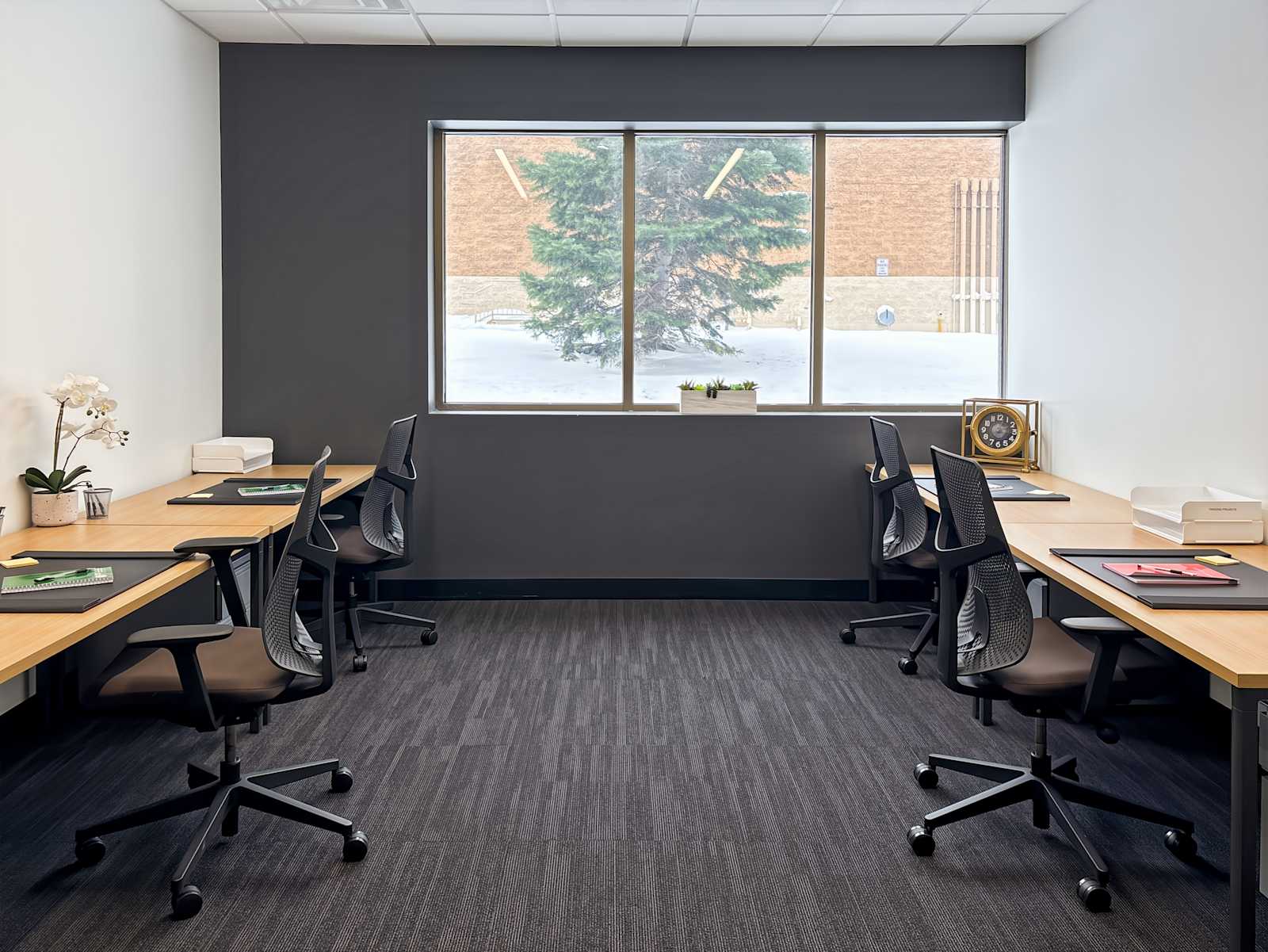 Rent office 4050 West Ridge Rd — photo 4