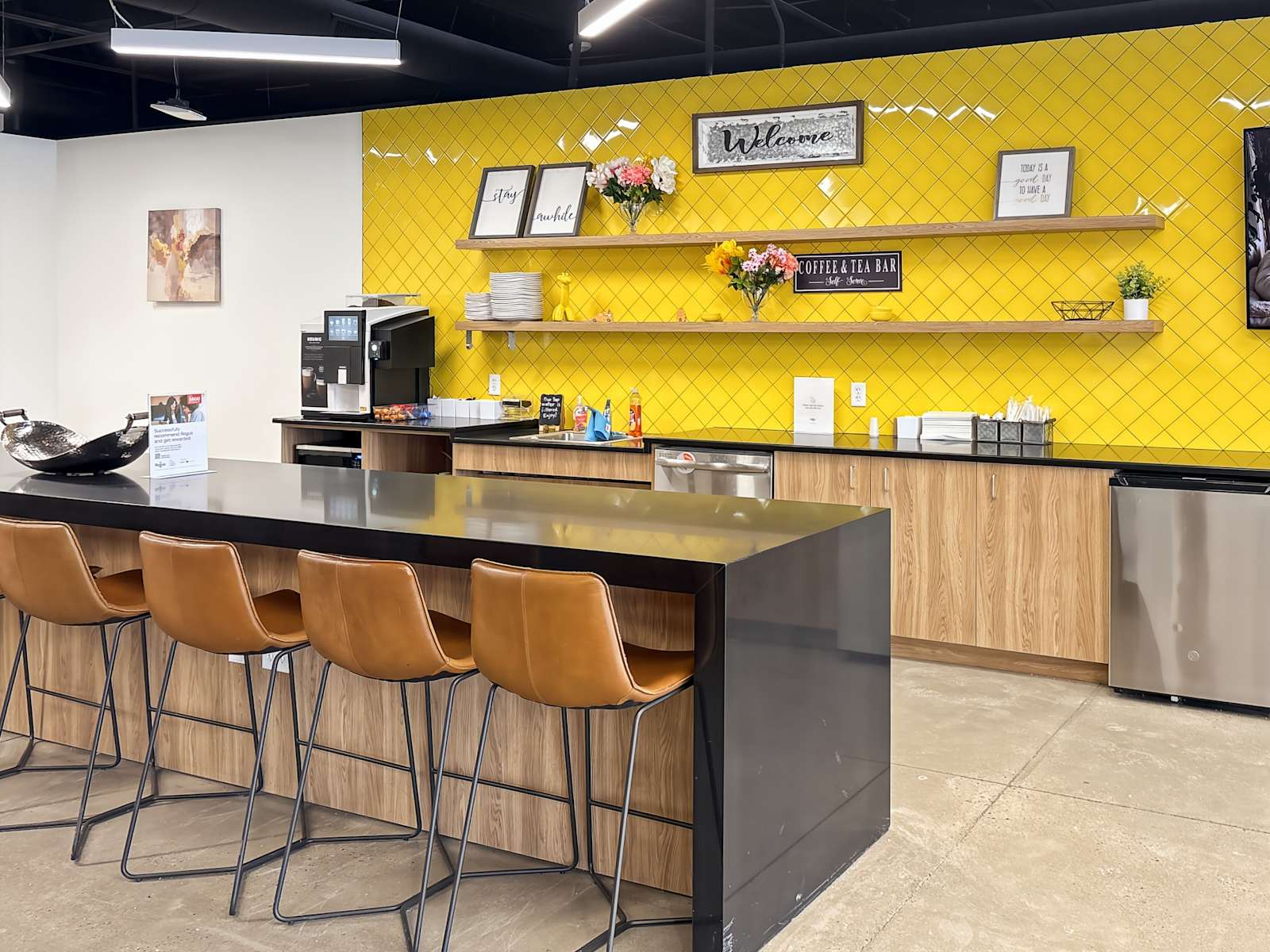 Rent office 4050 West Ridge Rd — photo 6