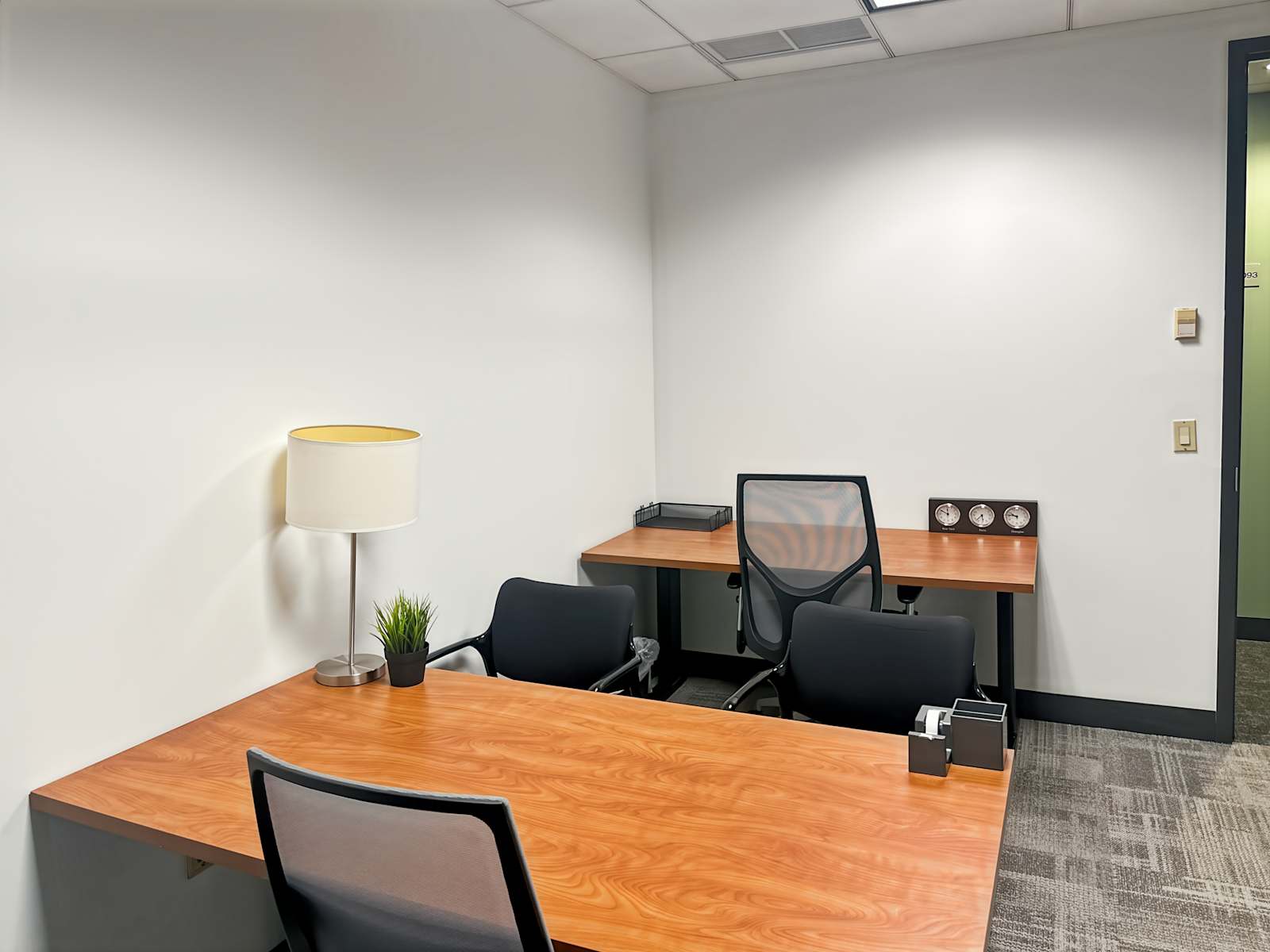 Rent office 520 White Plains Road — photo 4
