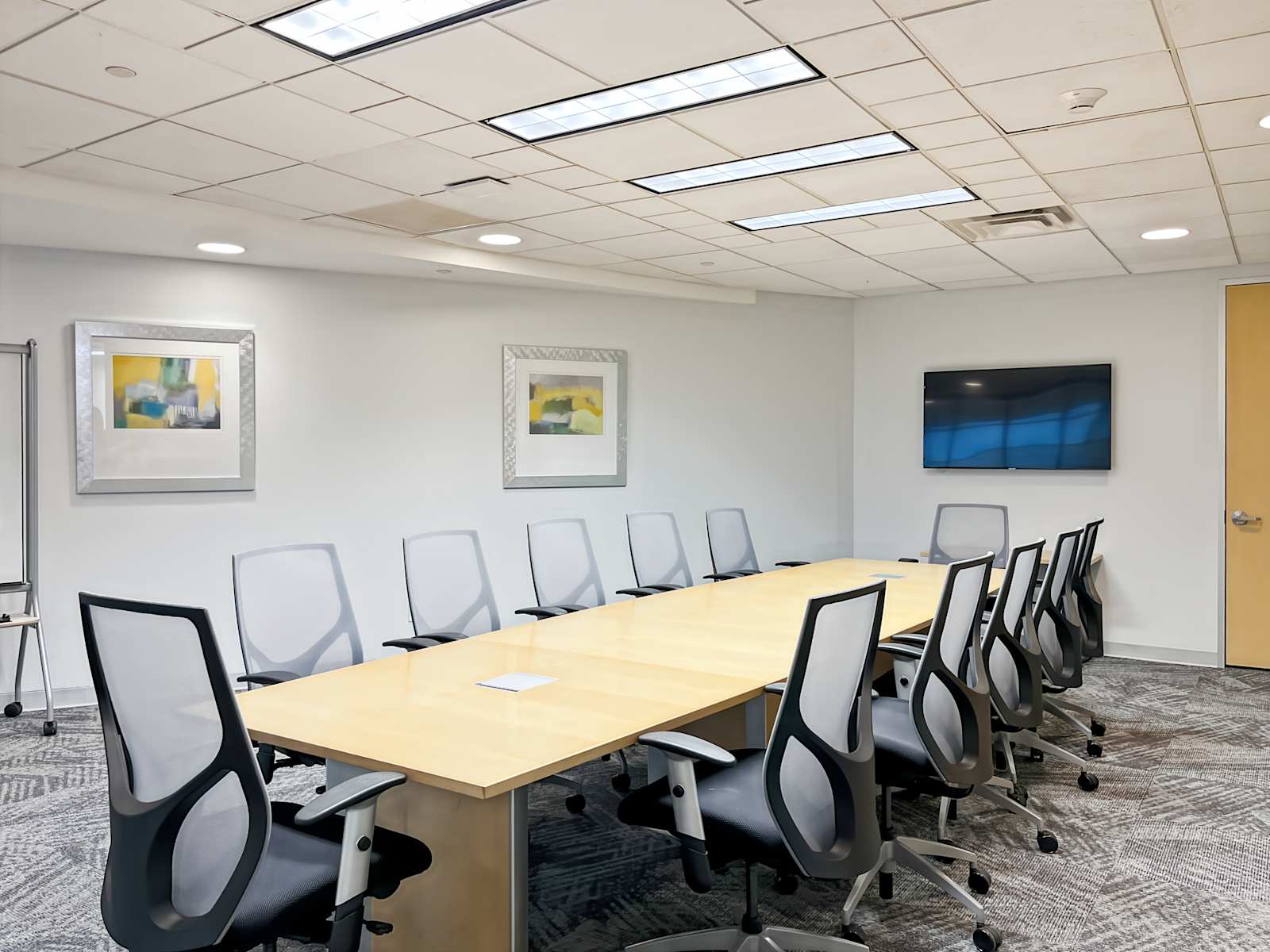 Rent office Hauppauge Center — photo 2