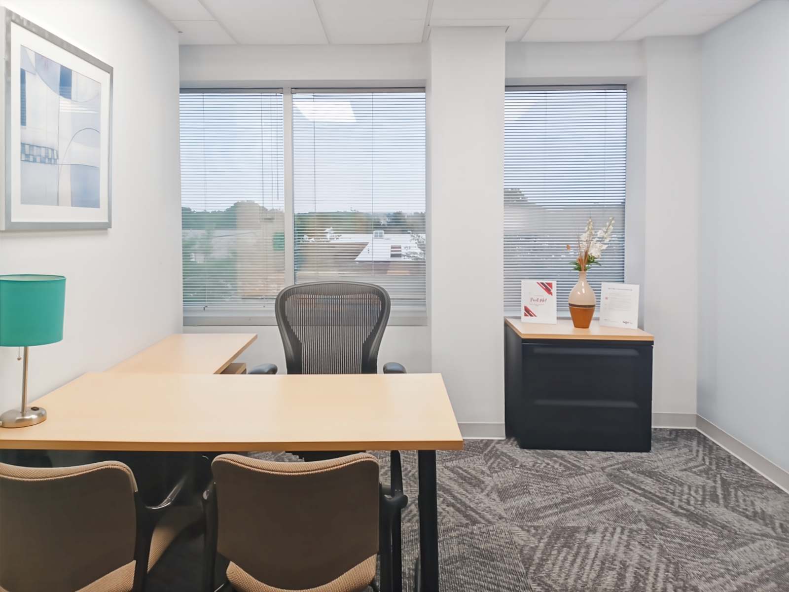 Rent office Hauppauge Center — photo 3