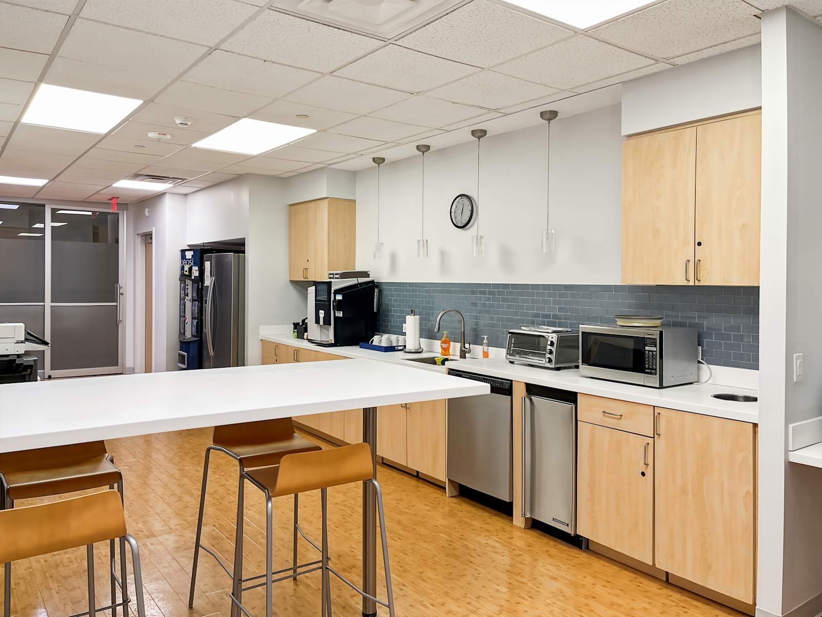 Rent office Hauppauge Center — photo 5