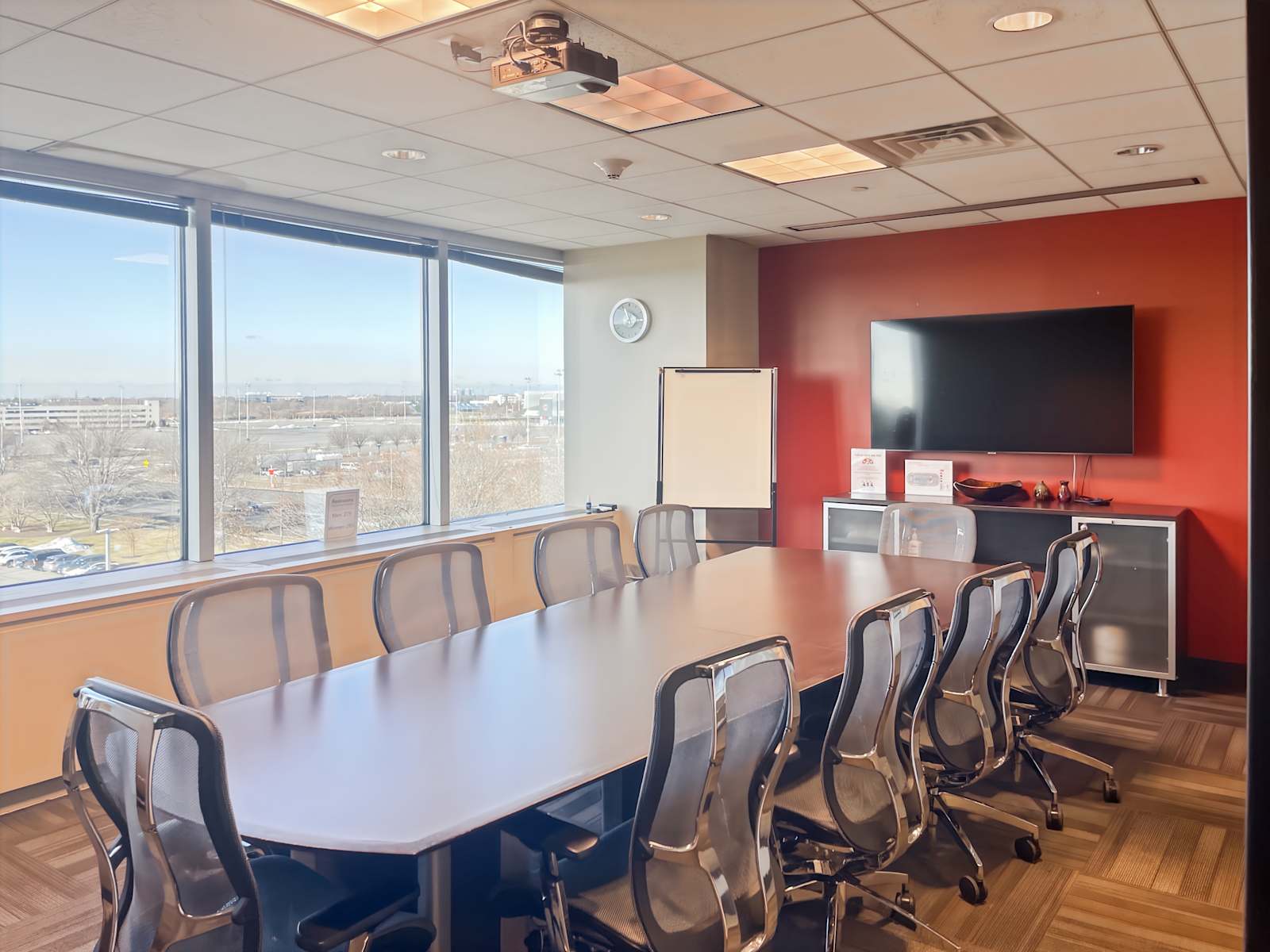Rent office RXR Plaza — photo 2