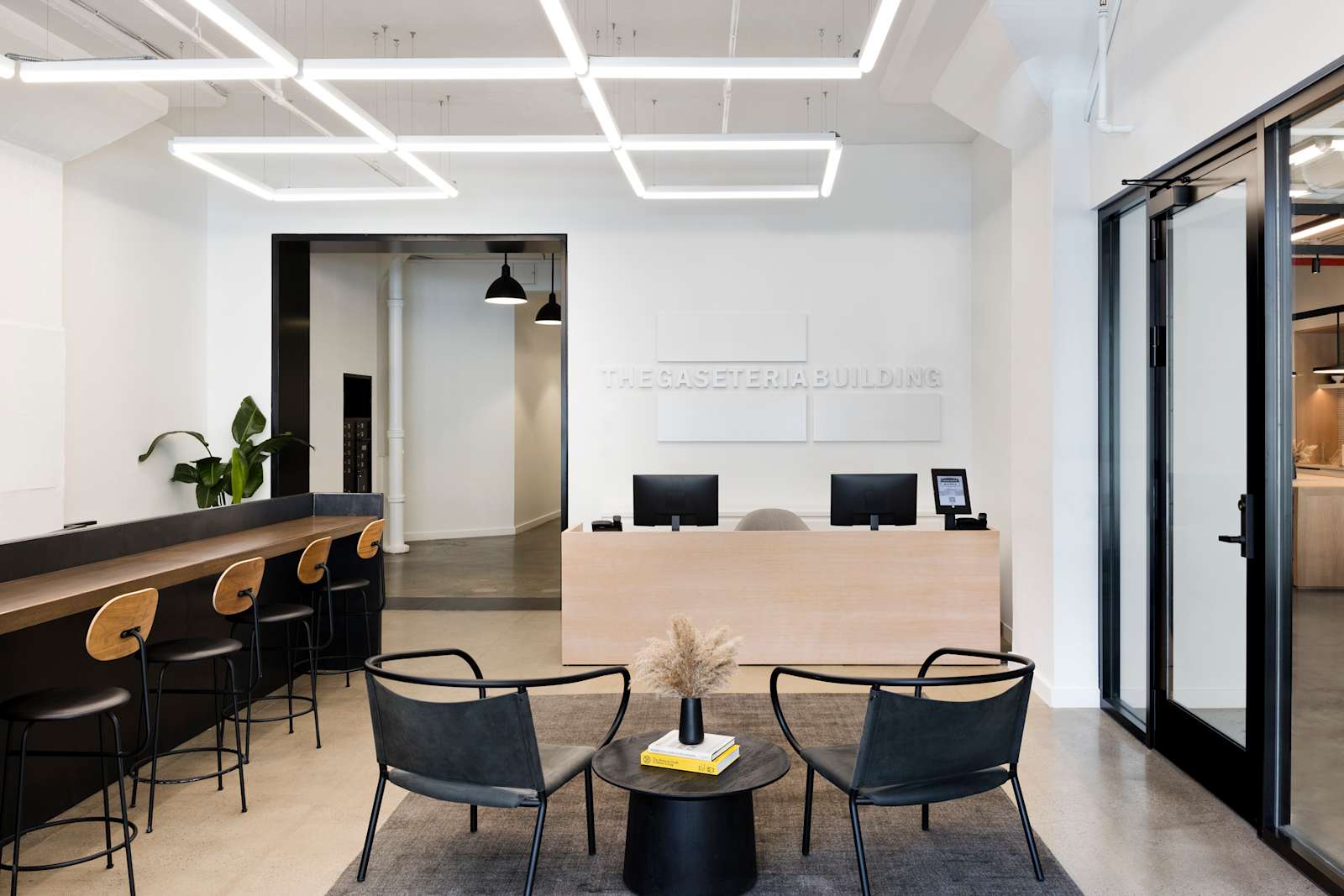 Pusat perniagaan Spaces Gaseteria Works Rent office Spaces Gaseteria Works — photo 2