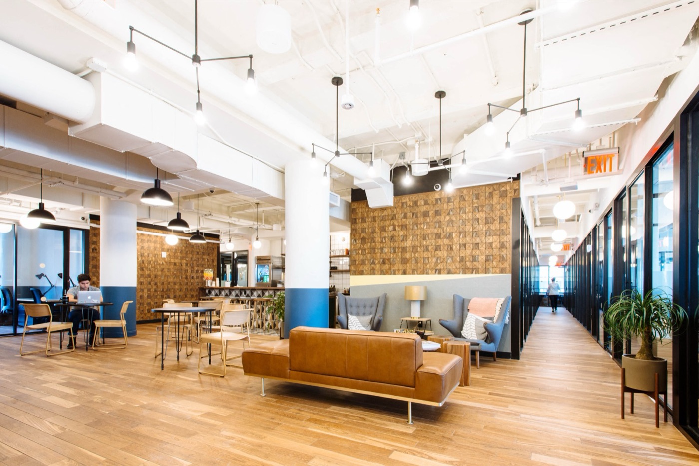 Rent office 33 Irving Pl — photo 1