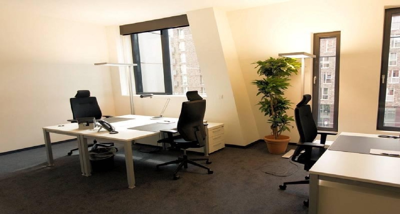 Business center Überseeallee 1 Rent office Überseeallee 1 — photo 2