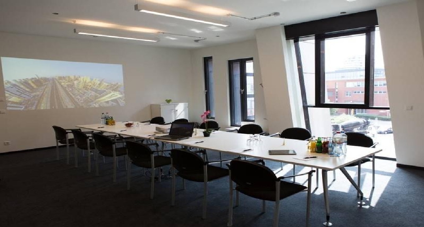 Business center Überseeallee 1 Rent office Überseeallee 1 — photo 7