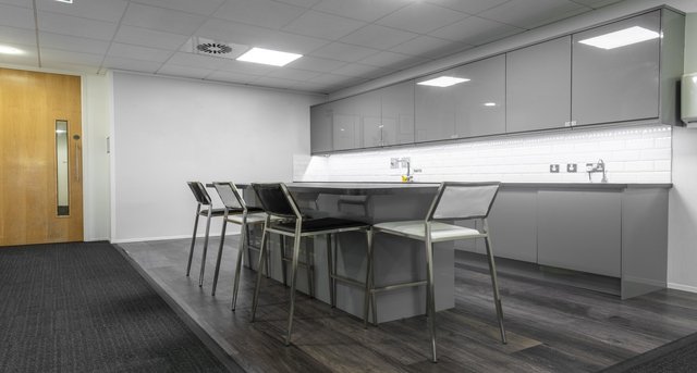 1000 Lakeside Building, Western Road, Portsmouth, Hampshire PO6 3EZ — office space for rent, photo 4