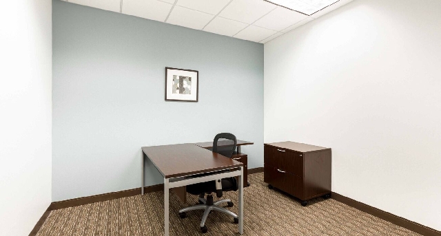 Sewa pejabat 1000 Parkwood Circle, Suite 900_1-1