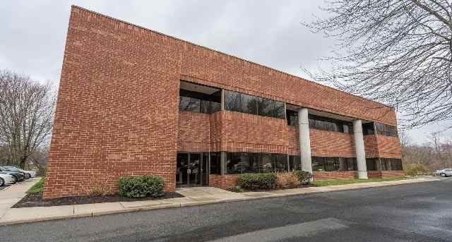 Rent office 100 Horizon Center Blvd, 1st and 2nd_4-1