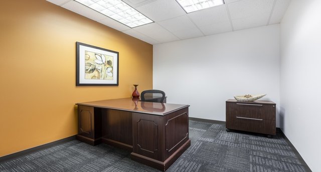 Rent office 101 Eisenhower Parkway_3-1
