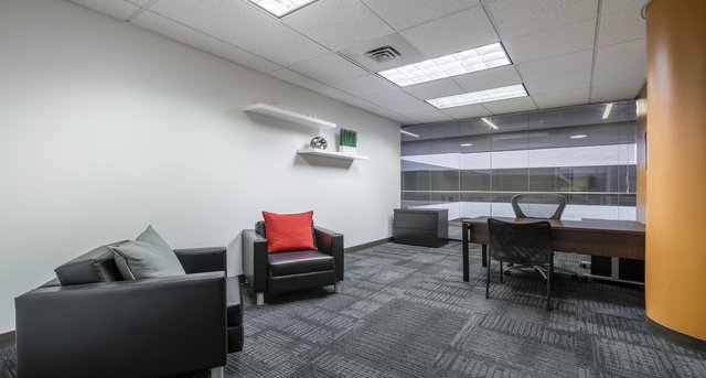 Rent office 101 Eisenhower Parkway_5-1
