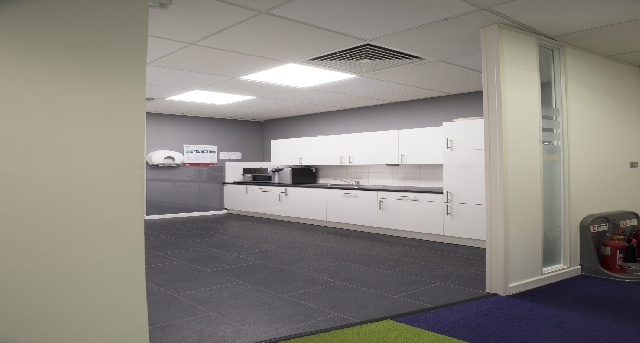 10 Lochside Place, Edinburgh Park, 10 Lochside Place, Edinburgh Park, EH12 9RG Edinburgh — office space for rent, photo 4