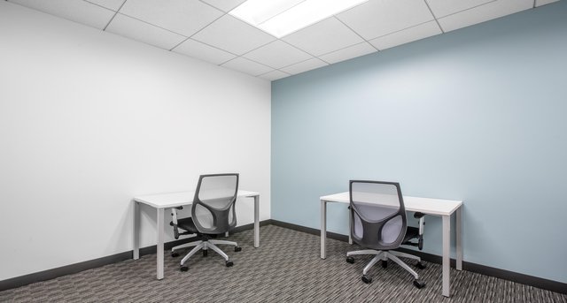 Rent office 111 West Ocean Boulevard_5-1