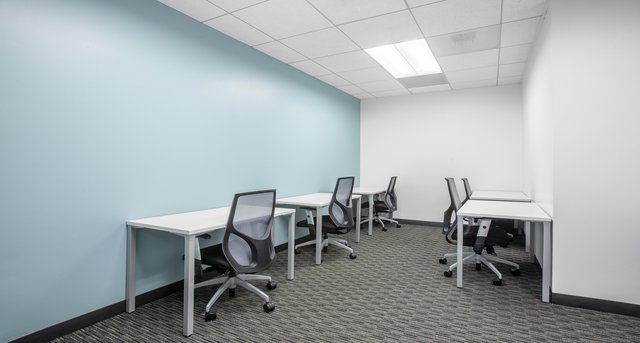 Rent office 111 West Ocean Boulevard_6-1