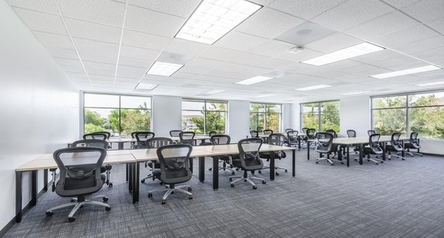 Cнять офис 11801 Pierce Street_6-1