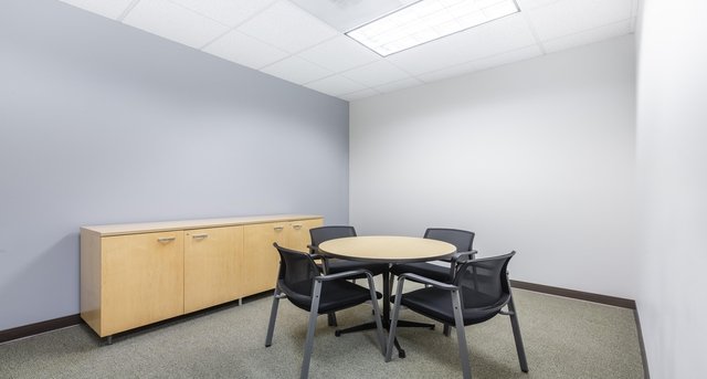 Cнять офис 11801 Pierce Street_7-1