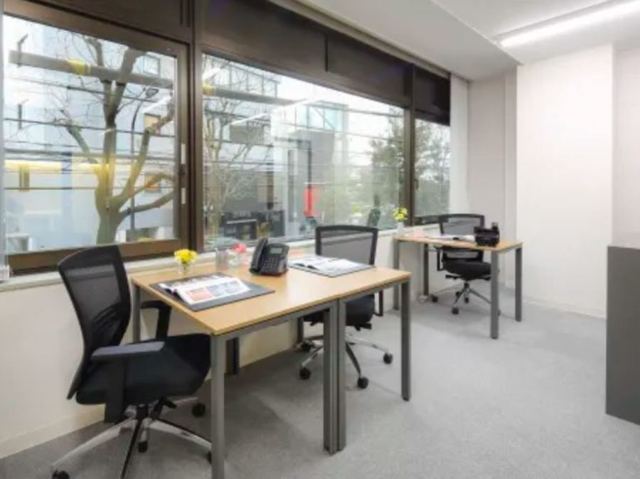 Forest Hills, Tokyo Forest Hills East Wing, Tokyo 107-0062 — office space for rent, photo 2