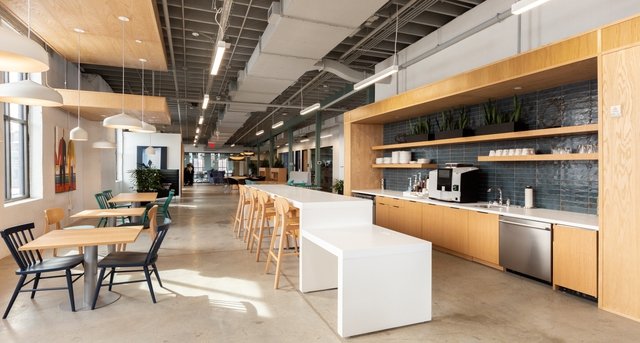 Rent office 121 North Washington Avenue_6-1