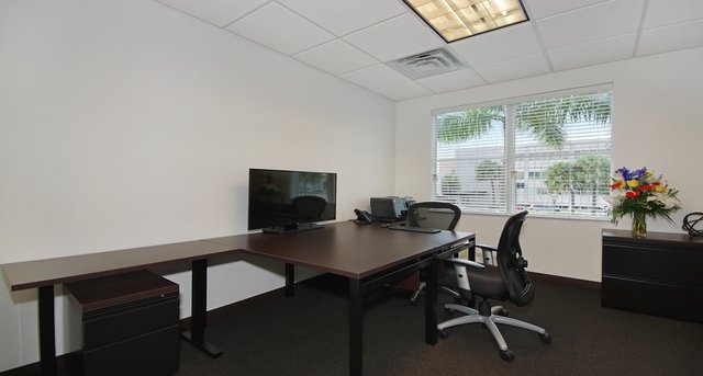 Rent office 130 South Indian River Drive_4-1