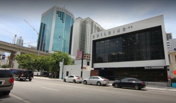 Southwest 8th Street 120, Southwest 8th Street 120, Miami, FL 33130 — office space for rent, photo 1