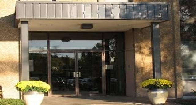 Rent office 1444 N. Farnsworth Avenue, Aurora, Il_5-1